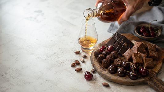 Que licor combina com chocolate? Guia simples de harmonização