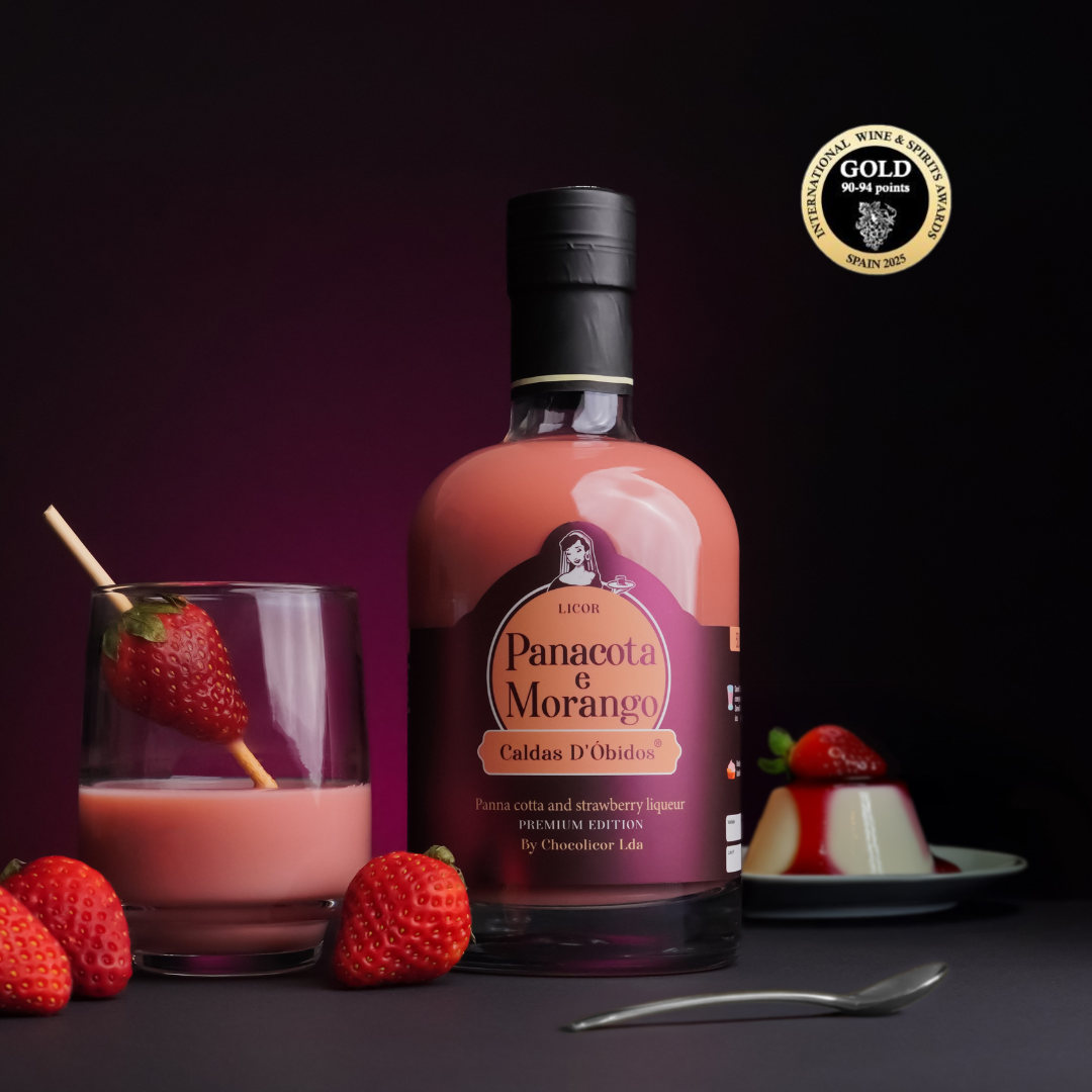 Panna Cotta and Strawberry Liqueur - Caldas D'Óbidos