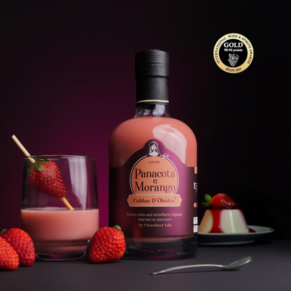 Panna Cotta and Strawberry Liqueur - Caldas D'Óbidos