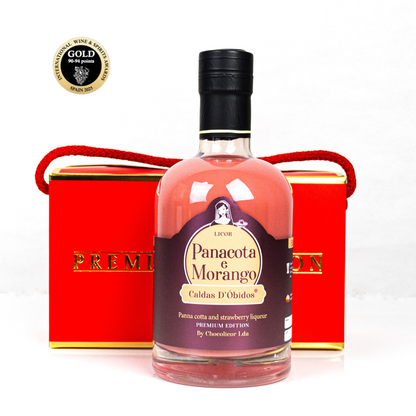 Panna Cotta and Strawberry Liqueur - Caldas D'Óbidos